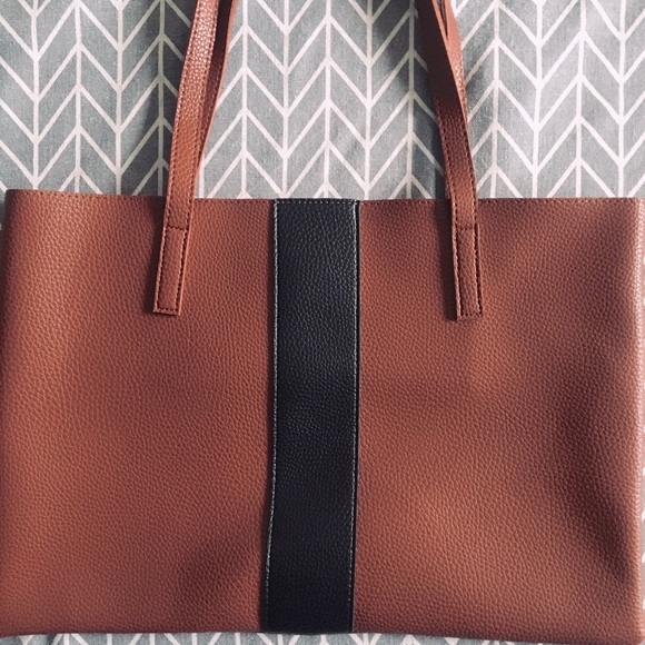 Vince Camuto Carrying Case/ Laptop Bag - Picture 2 of 4